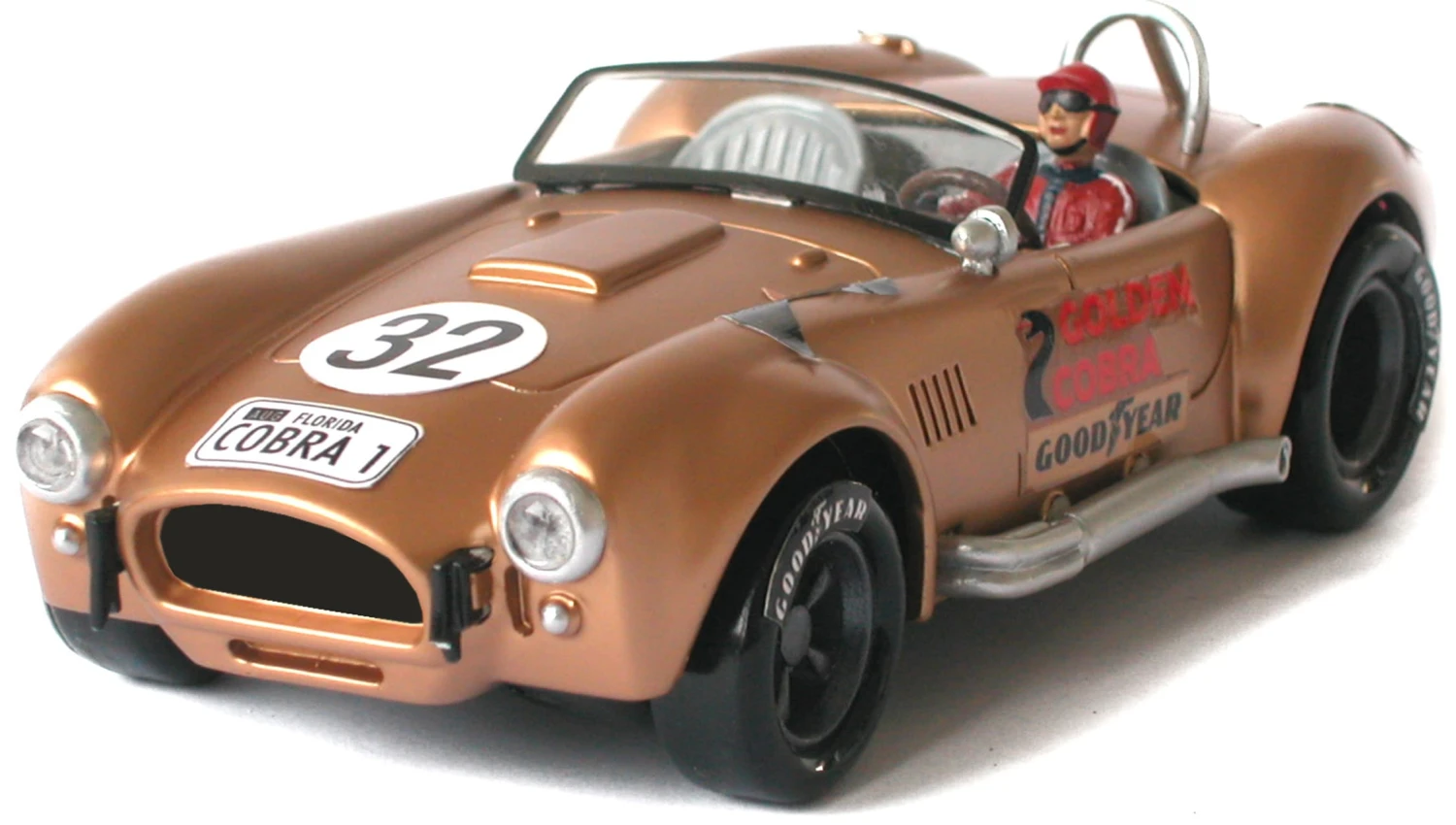Autorennbahn - Fahrzeug 124 "Golden Cobra" In Gold 1 Autorennbahn - Fahrzeug 124 "Golden Cobra" In Gold